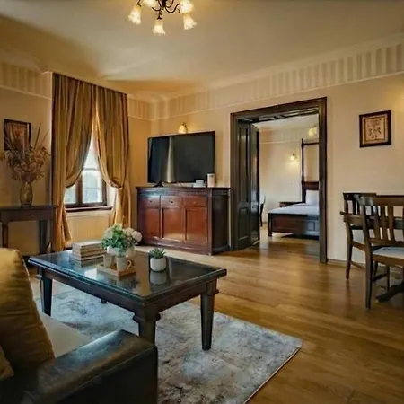 Joy Luxury Living In Heart Of Apartment *