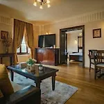 Joy Luxury Living In Heart Of Apartment *